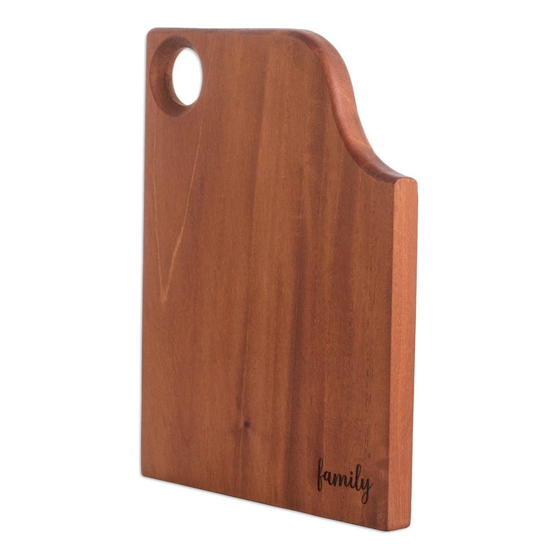 Planche à découper en bois faite main "Délice familial"
